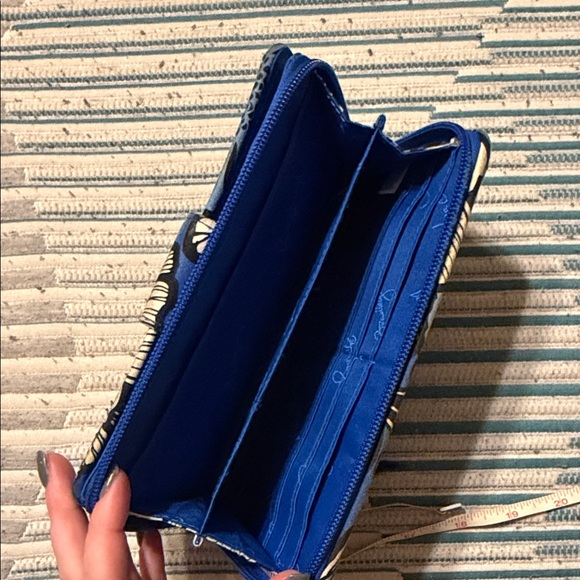 Vera Bradley Blue and White Floral Wallet - Picture 8 of 14